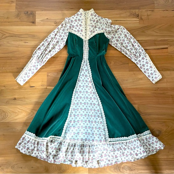 Gunne Sax | Dresses | Gunne Sax Vintage 7s Green Velvet Floral Bodice ...